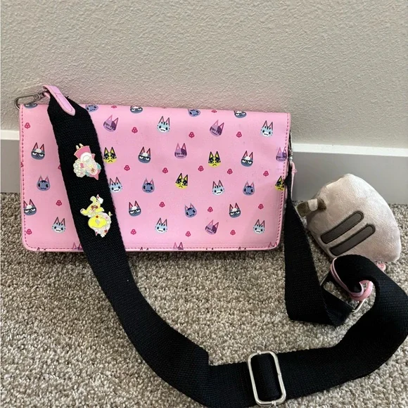 Nintendo Switch Pink Animal Crossing Pattern Crossbody Bag - Picture 3 of 3